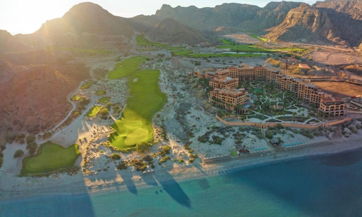 Loreto Resort | 2 bed, 3 bath, full kitchen, in-room laundry, balcony at tranquil golf resort