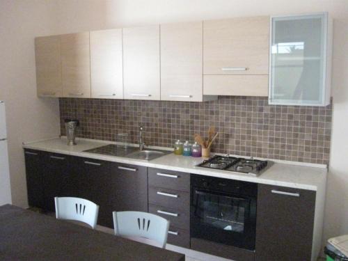 Locri Apartment | Apartment Wohnung Eutimo mit Waschmaschine und Geschirrspüler by Interhome