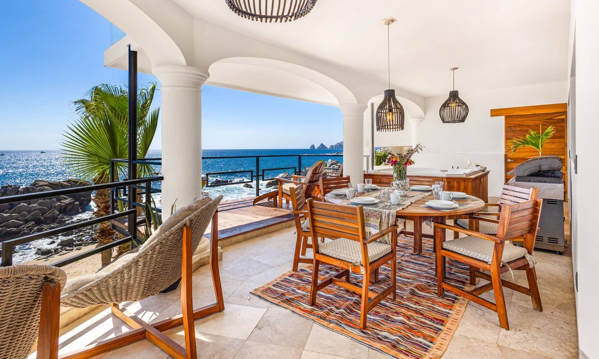 Cabo Bello House | BEACH FRONT Elegance at Casa Bruma: Cabo's Escape with Jacuzzi