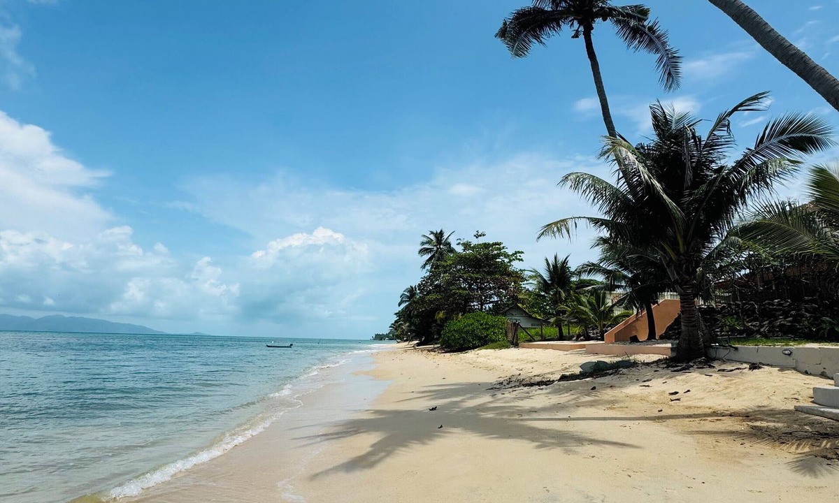 Bang Po Hotel | Beachfront Villa with Sunset