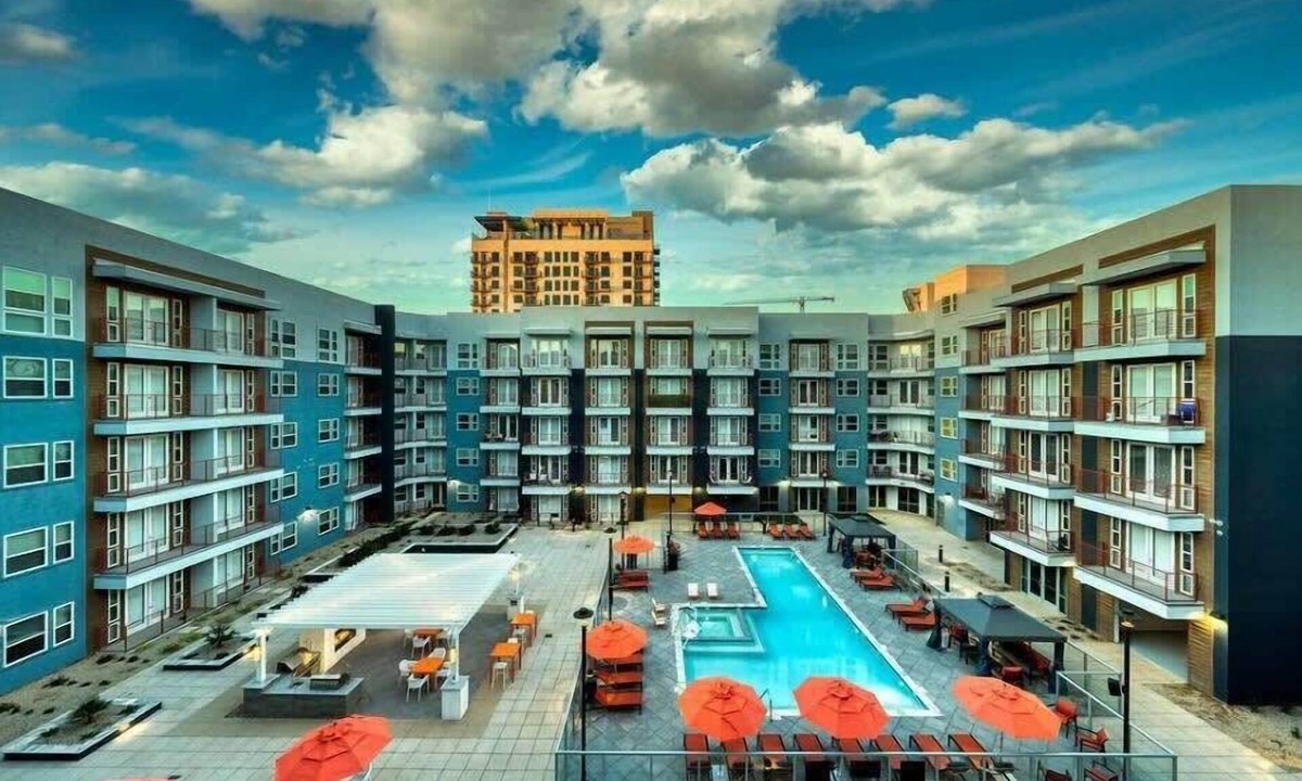 Roosevelt Apartment | CozySuites Phoenix 3BR Apt w/Pool, Parking, Pets