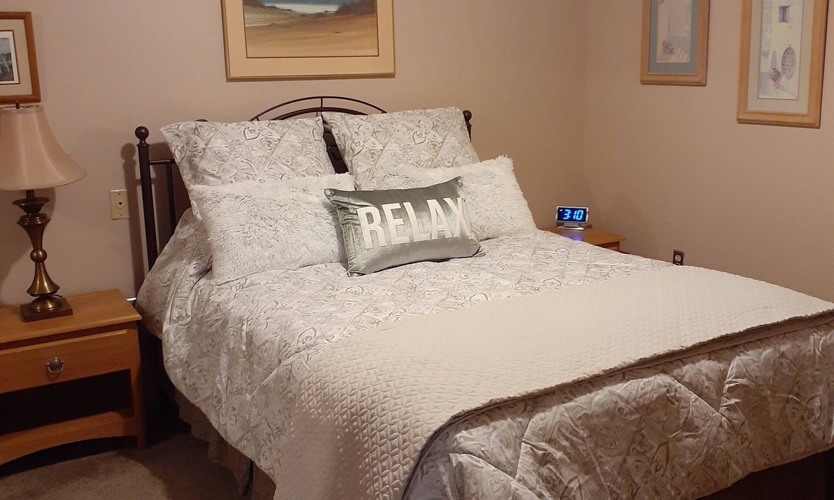 Apache Junction House | CURRENTLY AVAILABLE FOR NOVEMBER/DECEMBER 2025 Clean, quiet home Apache Junction