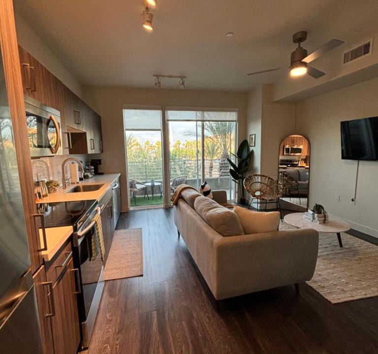 Downtown Phoenix Apartment | Downtown Zen Bliss