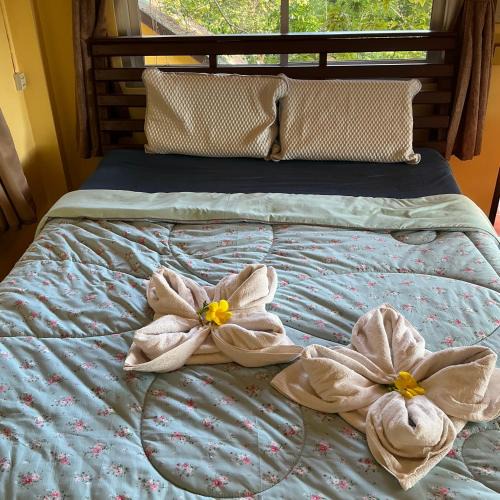 Bang Bao Bay Hotel | Elephant garden2