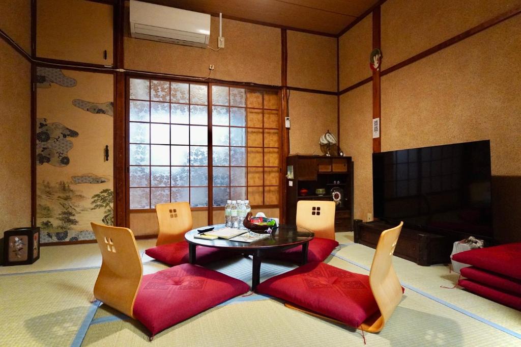 Suminoe Apartment | Gomakubo