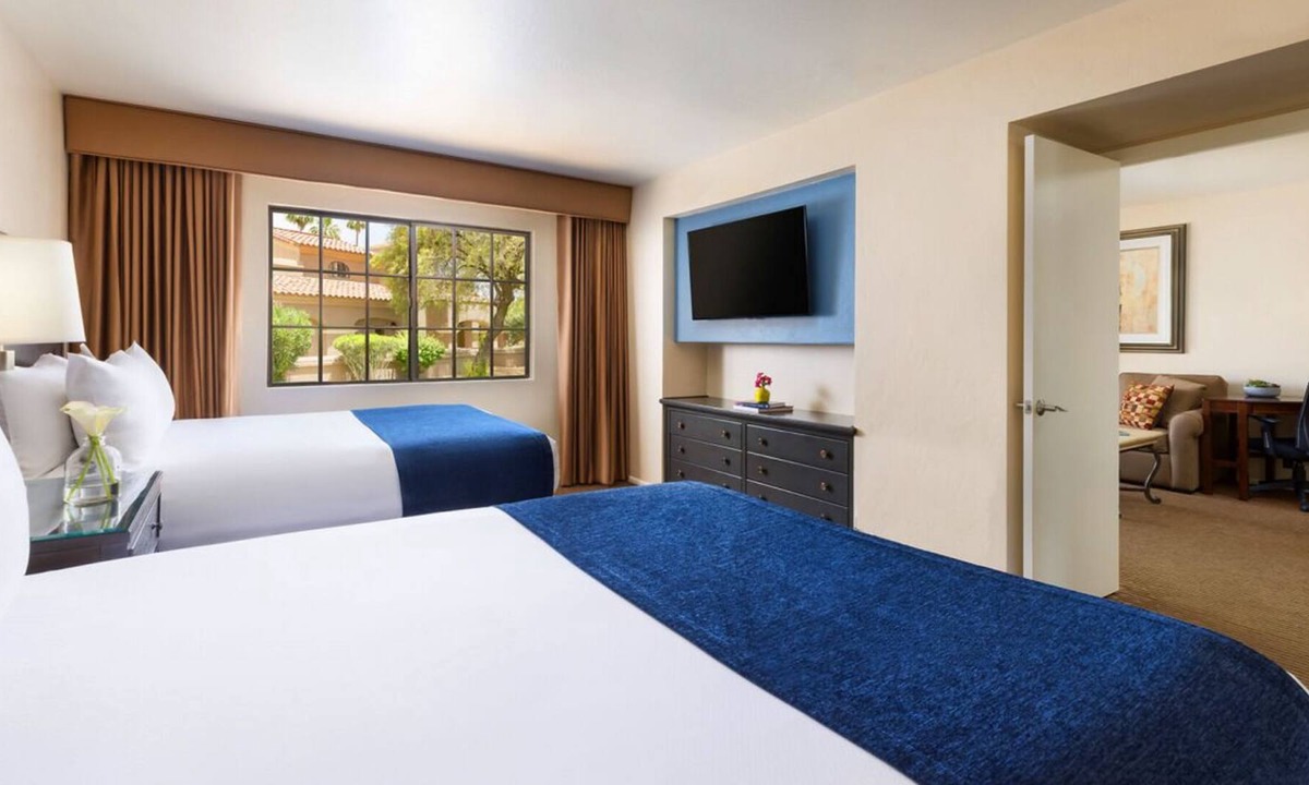 South Scottsdale Resort | Group Vacation Destination! 4 Awesome Units, 5 Pools, Pet-Friendly, Free Parking