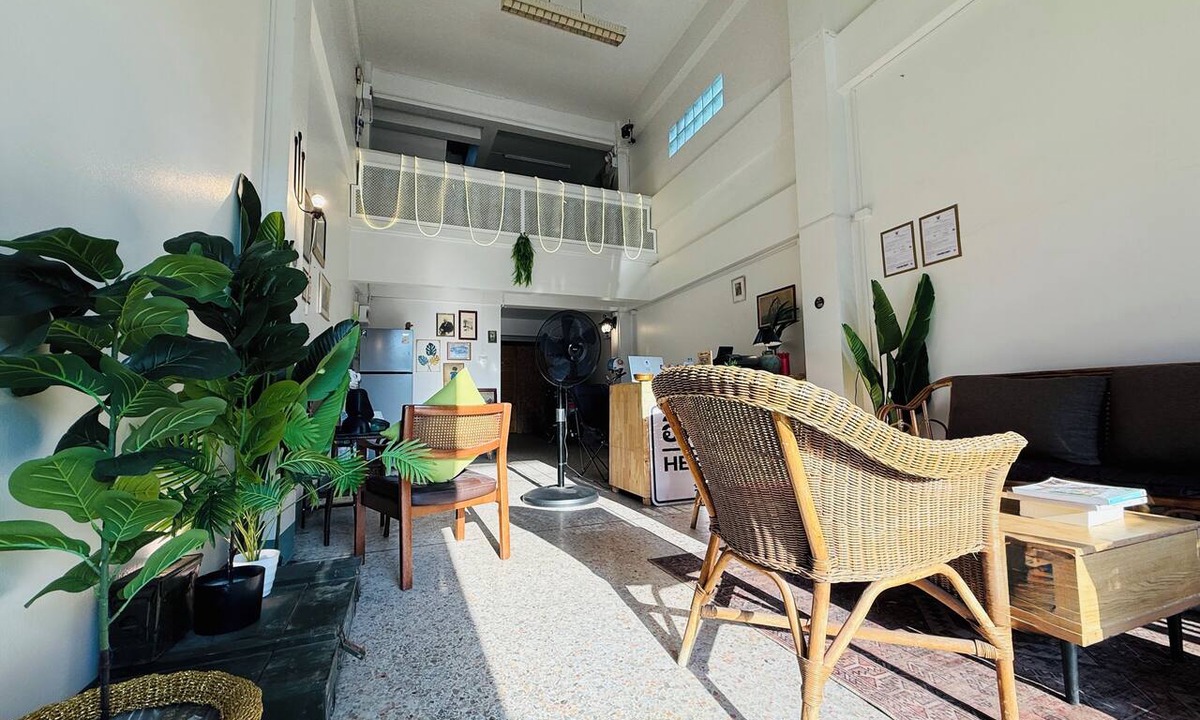 Nai Muang Hostel | Hee Pee hostel