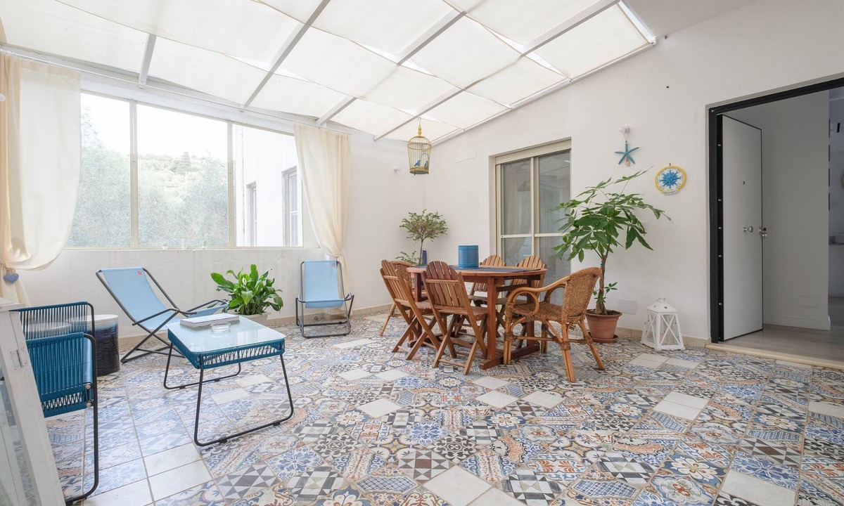 Torre di Faro House | Holiday Home 'Tra Mare e Lago' with Private Terrace, Wi-Fi and A/C
