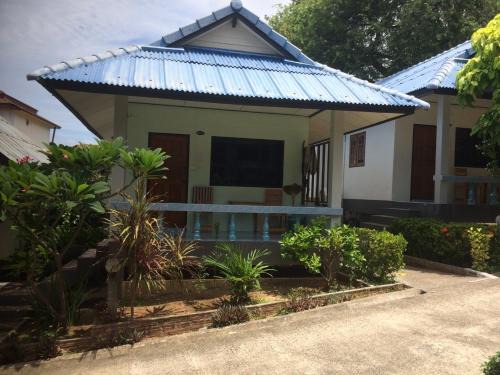 Haad Rin House | Light In bungalow