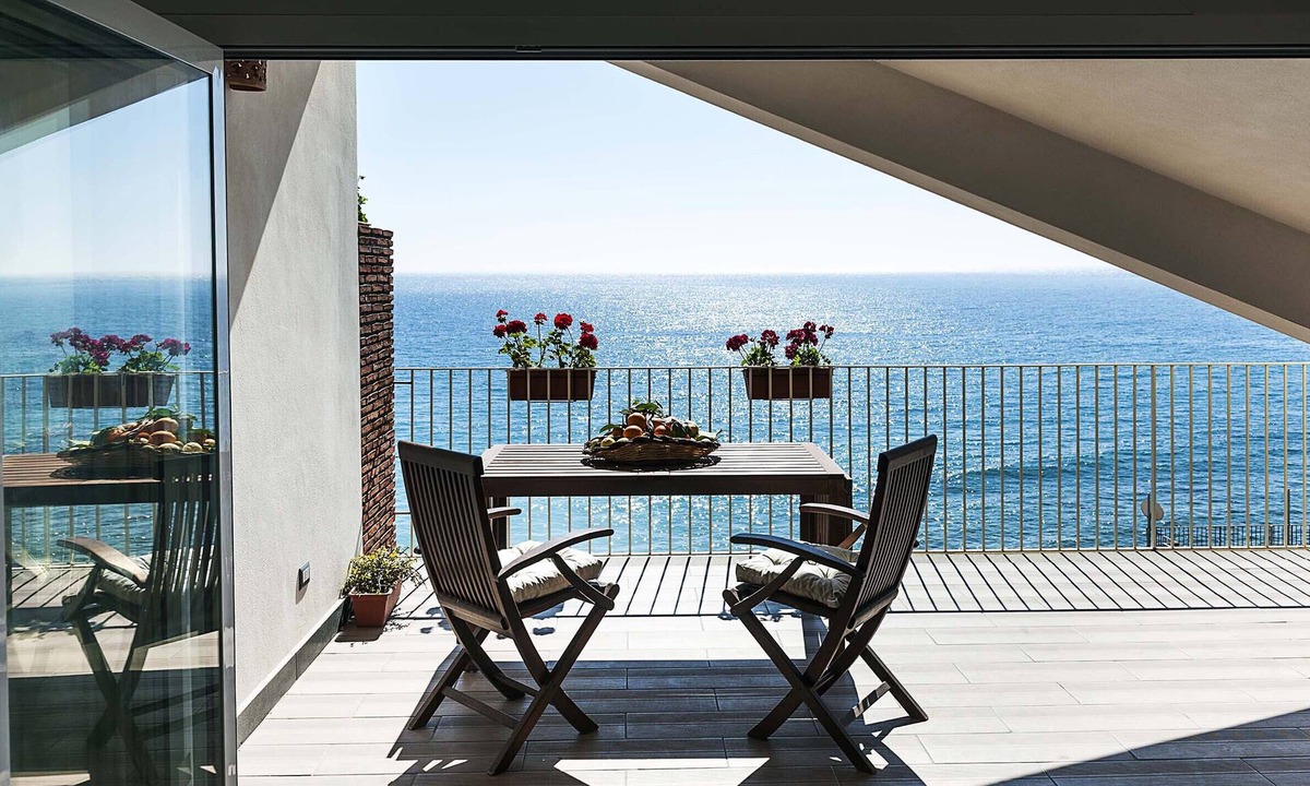 Taormina Apartment | Lovely seafront flat - 2 pax