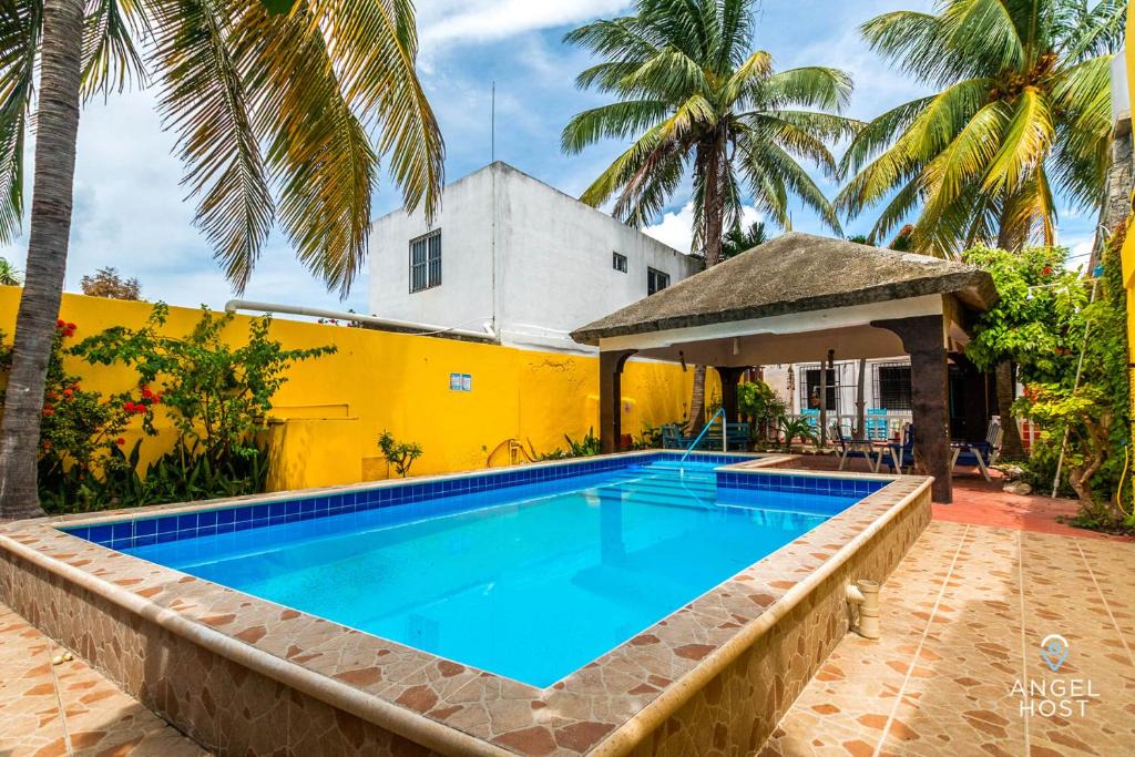 Merida Apartment | Malecon Beach House in Progreso 1 block from beach