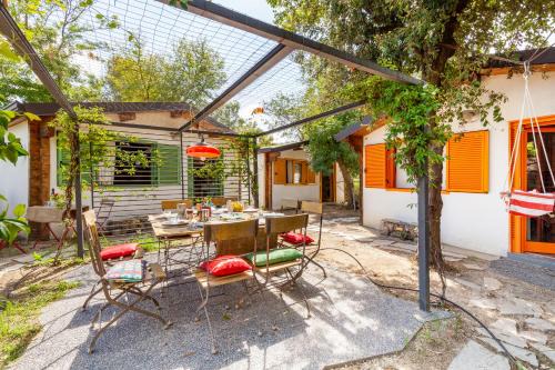 Ischia Porto Ski Chalet | Miniglamp E.V. - Camping