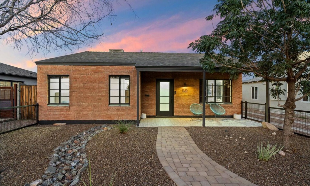 Fairview Historic District House | Modern Oasis 2Bd/2Ba with Heated Pool near Downtown PHX