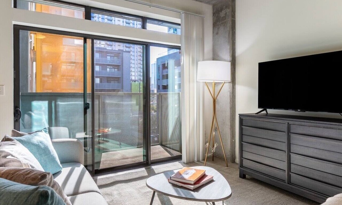 Evans Churchill Apartment | Phoenix Scholars Loft