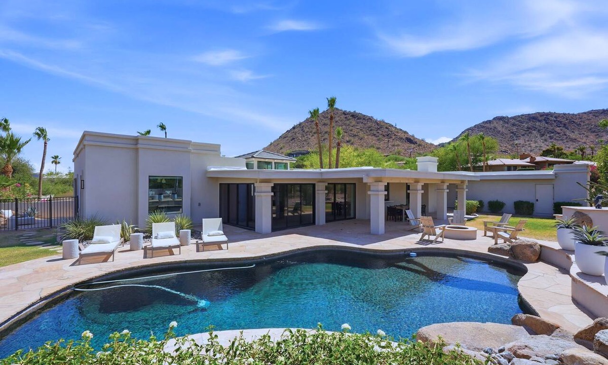Paradise View Estates House | Pool~Jacuzzi~Luxury|EVChrg~Desert Park