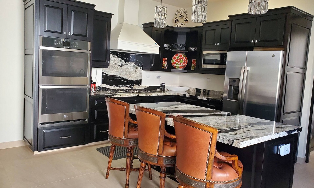 Rosarito Condo | Pristine 3-bed, 3.5-bath villa with mountain, golf course, sea views & hot tub