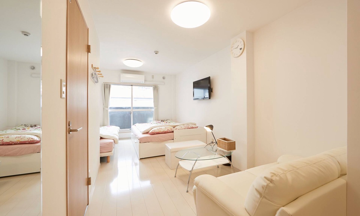 Naniwa Apartment | PY building