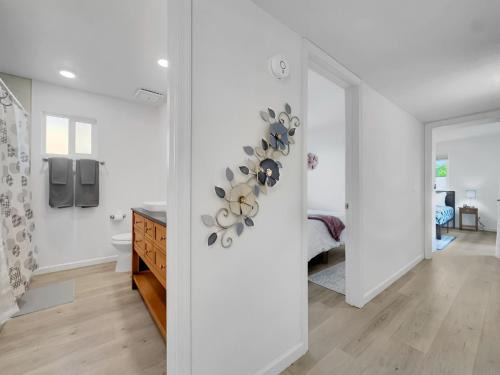North Mountain House | Sharon Phoenix