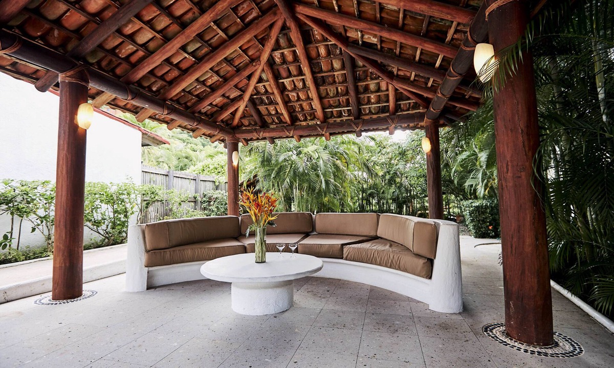 Playa Las Gatas House | Spacious 2/3/4/5 bedroom custom home in Punta Marina