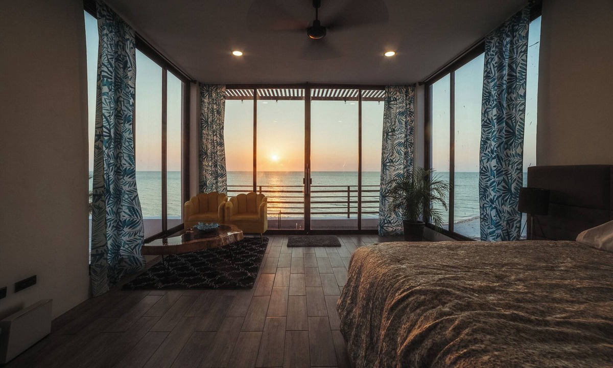 Celestun House | Spacious, Upscale Waterfront Beach House! Sun, Fun and Privacy at its best!