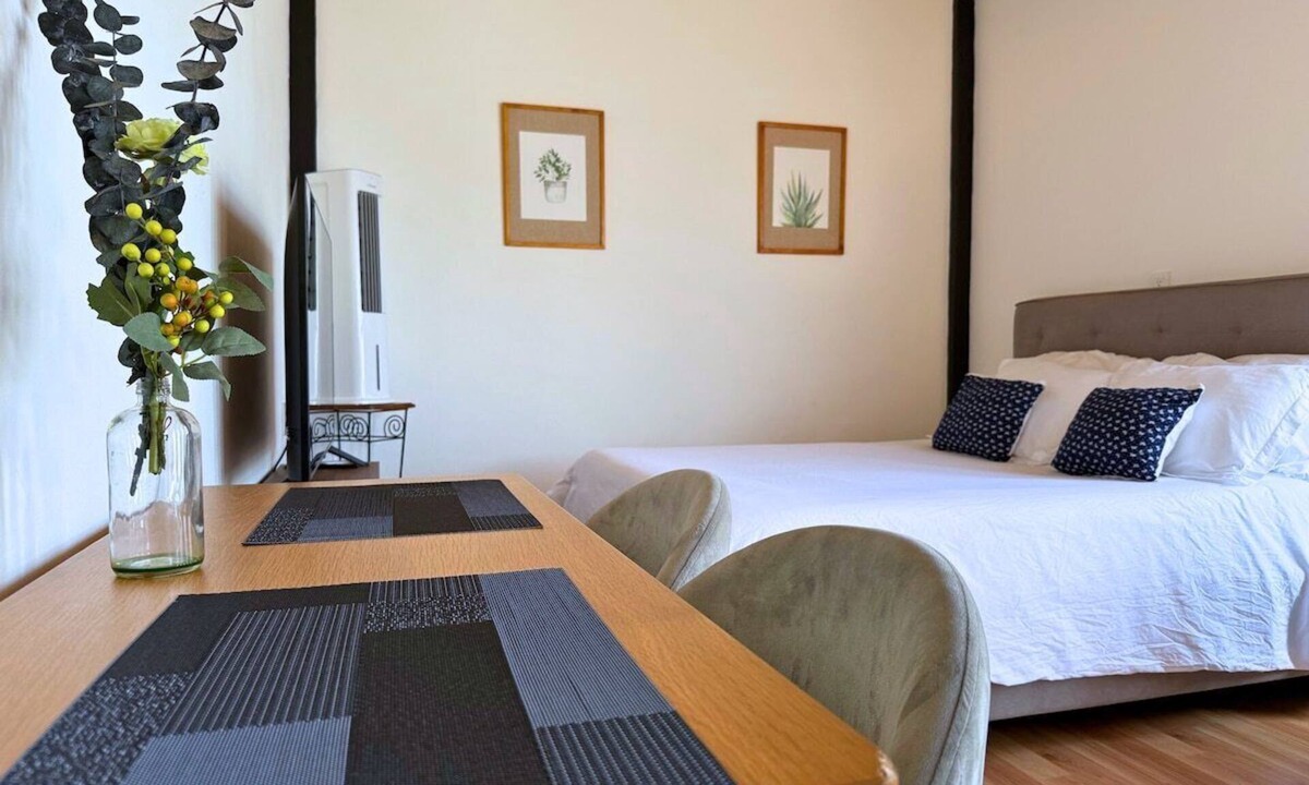 Reforma Apartment | Stylish Upper Loft | 5 Min Walk to Oaxaca Historic Center | AC