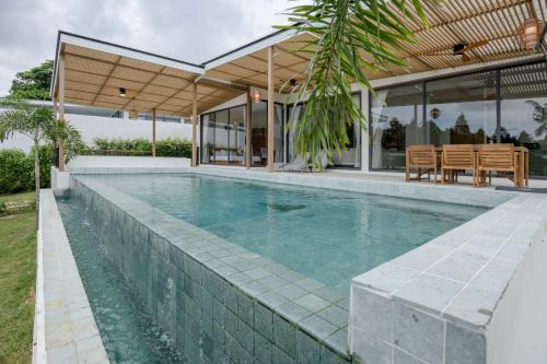 Hin Hong Villa | Tropical Peaceful Poolside Retreat
