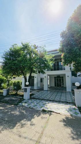 San Sai Villa | Twinstail