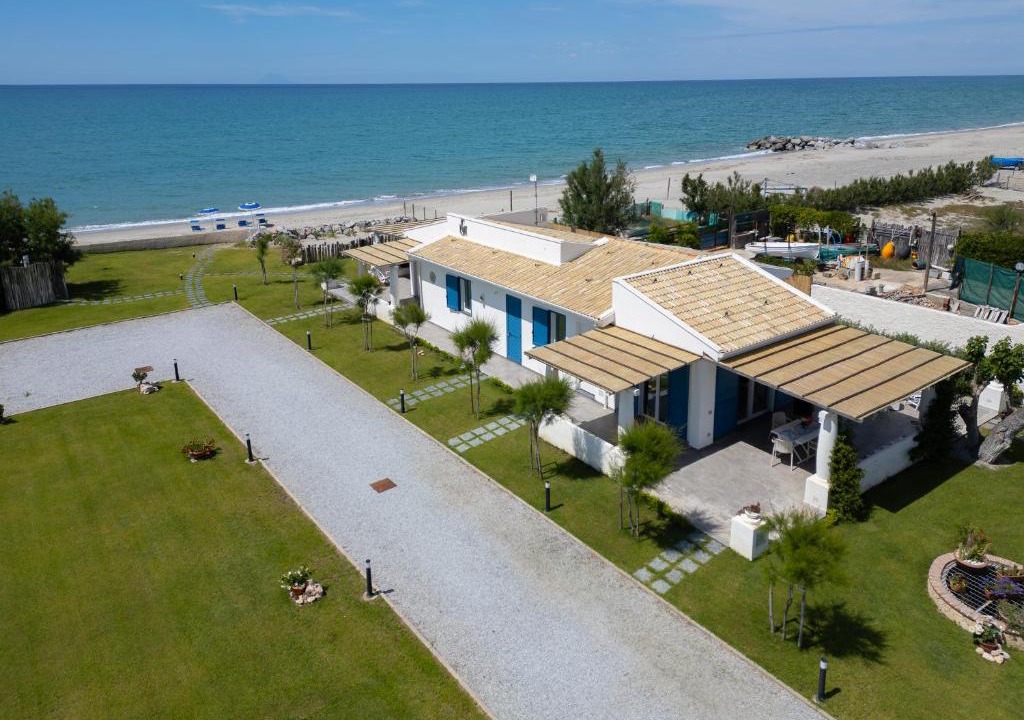 Province of Messina Apartment | VILLA EOLIA Sicily beachfront apartments