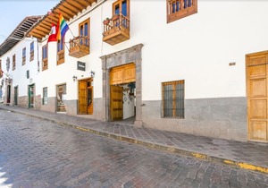 Selina Plaza de Armas Cusco