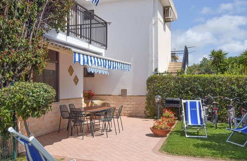 Botricello Apartment | 1 bedroom accommodation in Botricello