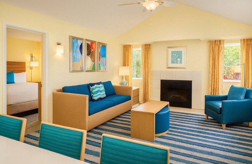 Flagstaff Hotel | 2 Spacious Classy Units, Near 10 Fairway, With Outdoor Pool, Pets Are Allowed!