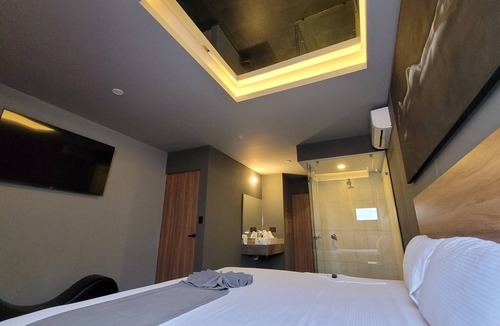 Queretaro Hotel | 4Play Motel