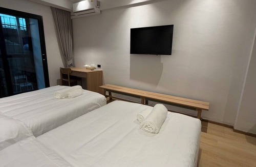 Khlong Kra Saeng Hotel | 611 Hotel
