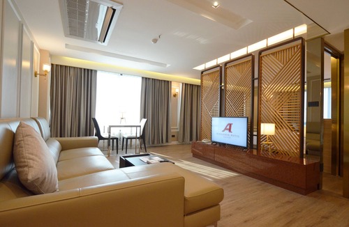 Ramkhamhaeng Hotel | Alexander Hotel