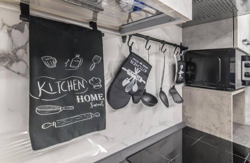 Rosolini Apartment | Amour