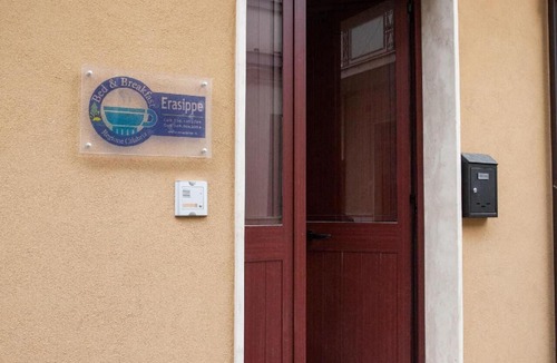 Locri Apartment | Apartment 'Eutimo' with washing machine and dishwasher