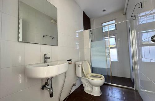 Tha Sala House | B K home