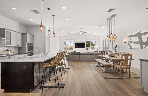 Rancho Ventura Villa | Backyard Resort Heated Pool Outdoor Kitchen