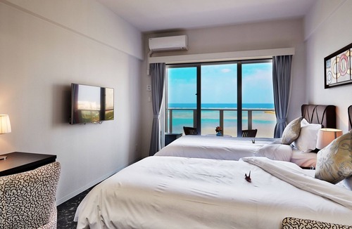 Chatan Hotel | Beach Front Tower MIHAMA byDSH