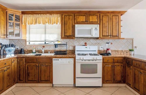 Rosarito House | Beachfront Rosarito Home Ocean Views & Rooftop BBQ Deck Sleeps 6
