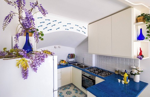Chiesa Nuova Apartment | Blue Waves