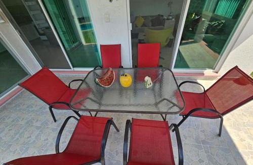 Tres de Mayo House | Casa Adonai