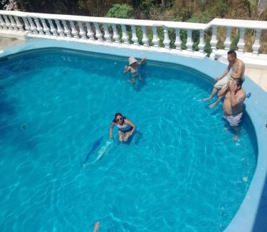 Tequesquitengo Villa | CASA MARY
