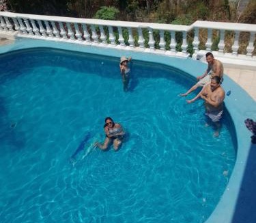 Tequesquitengo Villa | CASA MARY