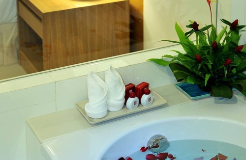 Chalong Hotel | Chalong Princess Pool Villa Resort