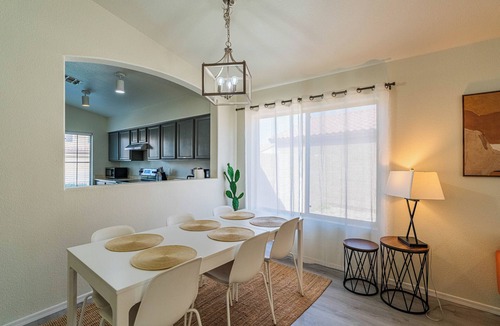 Sierra Verde at Arrowhead Ranch House | Charming Arrowhead House - 15 min to Stadium