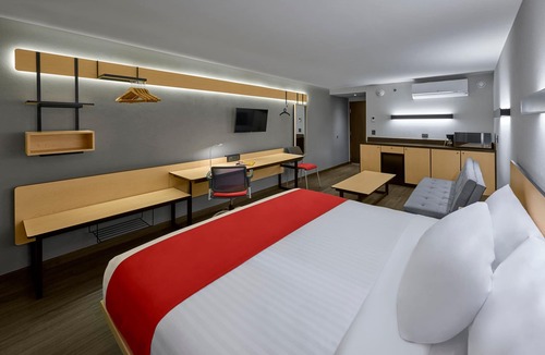 Carlos Pacheco 4 Hotel | City Express by Marriott Ensenada