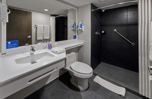 Carlos Pacheco 4 Hotel | City Express by Marriott Ensenada
