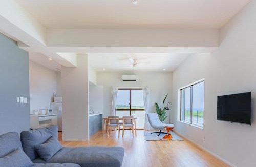 Miyakojima Villa | Cliff Sky