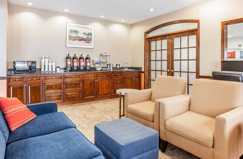 Canyon Park Hotel | Comfort Inn & Suites Bothell - Seattle North